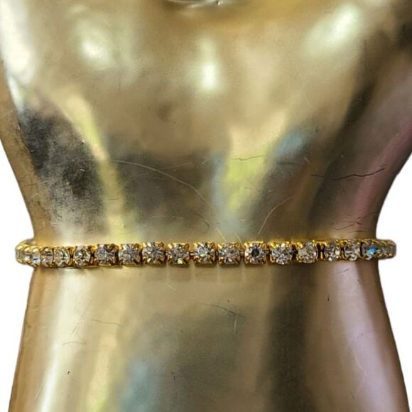 PARIS!‎ 2/$30 Tennis Bracelet Crystal and Goldtone Stretch  8" - Picture 5 of 10